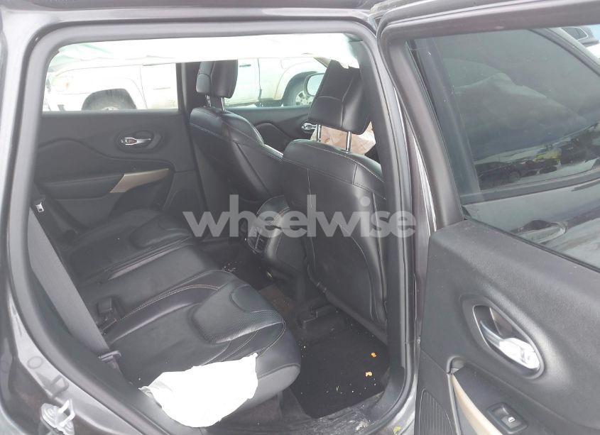 Photo 8 of 2017 Jeep Cherokee HIGH ALTITUDE 4X4 (VIN 1C4PJMDS5HW632810)