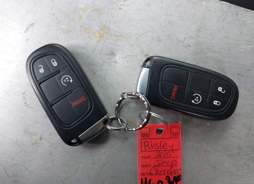 Photo 11 of 2015 Jeep Cherokee LIMITED (VIN 1C4PJMDS6FW502869)