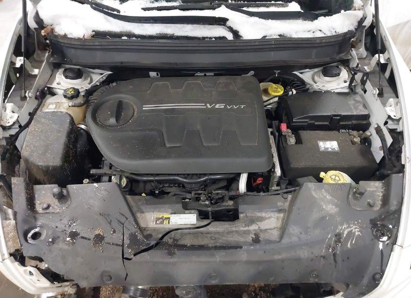 Photo 10 of 2015 Jeep Cherokee LIMITED (VIN 1C4PJMDS6FW510373)