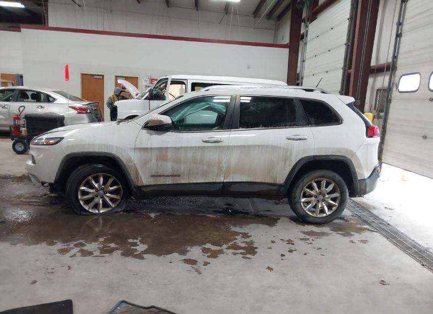 Photo 15 of 2015 Jeep Cherokee LIMITED (VIN 1C4PJMDS6FW510373)