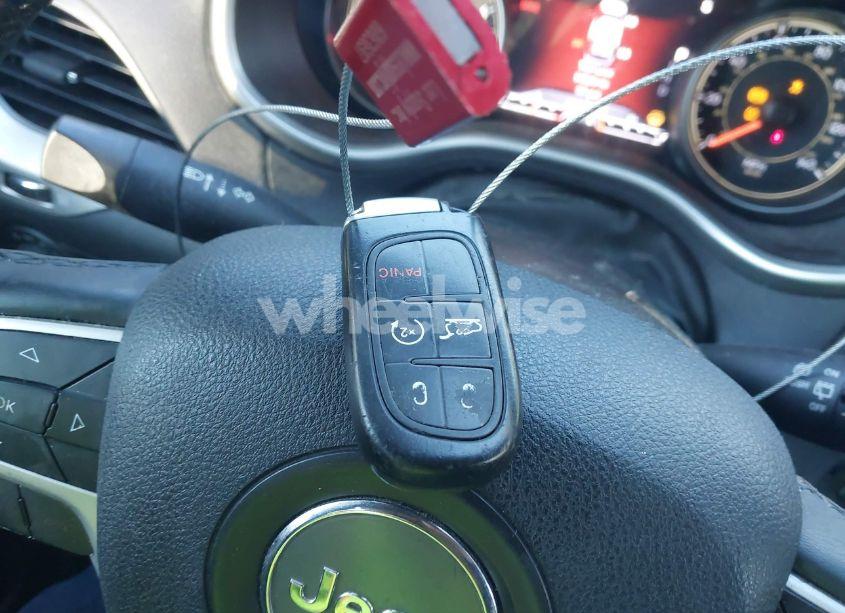 Photo 11 of 2015 Jeep Cherokee LIMITED (VIN 1C4PJMDS6FW511958)