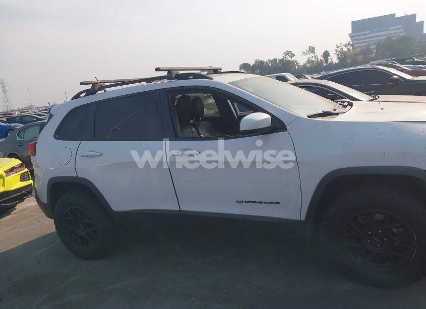 Photo 13 of 2015 Jeep Cherokee LIMITED (VIN 1C4PJMDS6FW680412)