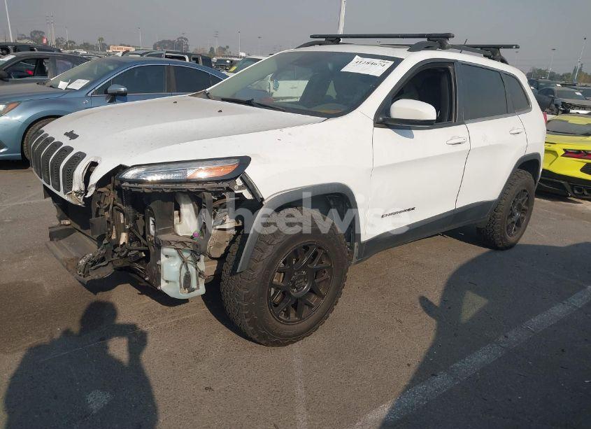 Photo 2 of 2015 Jeep Cherokee LIMITED (VIN 1C4PJMDS6FW680412)