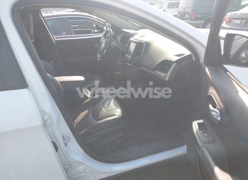 Photo 5 of 2015 Jeep Cherokee LIMITED (VIN 1C4PJMDS6FW680412)