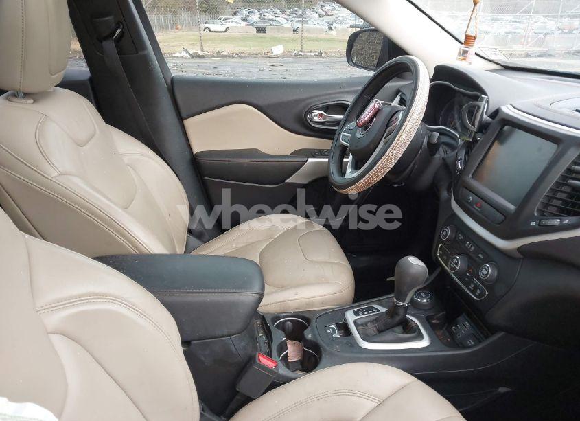 Photo 5 of 2017 Jeep Cherokee LIMITED 4X4 (VIN 1C4PJMDS6HW582841)