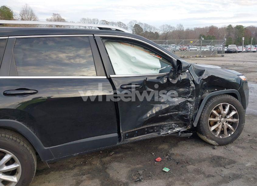 Photo 6 of 2017 Jeep Cherokee LIMITED 4X4 (VIN 1C4PJMDS6HW582841)