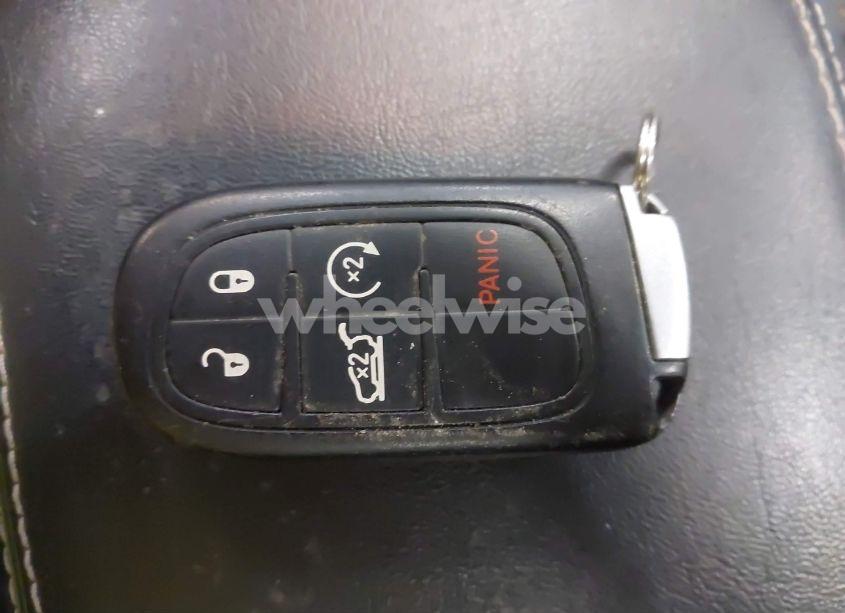 Photo 11 of 2014 Jeep Cherokee LIMITED (VIN 1C4PJMDS7EW198059)