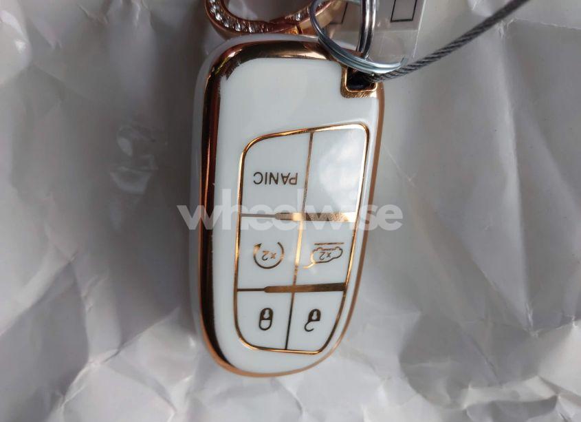 Photo 11 of 2015 Jeep Cherokee LIMITED (VIN 1C4PJMDS7FW522404)