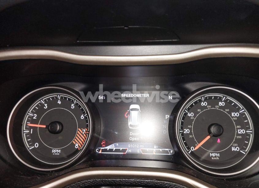 Photo 7 of 2015 Jeep Cherokee LIMITED (VIN 1C4PJMDS7FW550302)