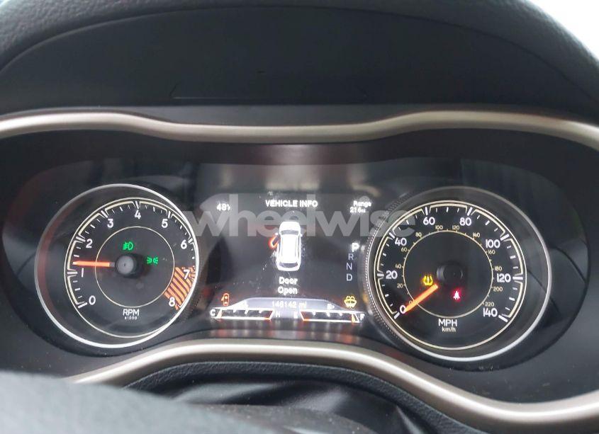 Photo 7 of 2015 Jeep Cherokee LIMITED (VIN 1C4PJMDS7FW630988)