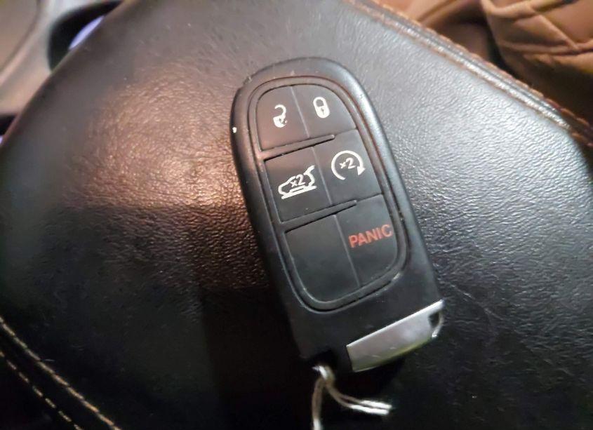 Photo 11 of 2015 Jeep Cherokee LIMITED (VIN 1C4PJMDS7FW687952)