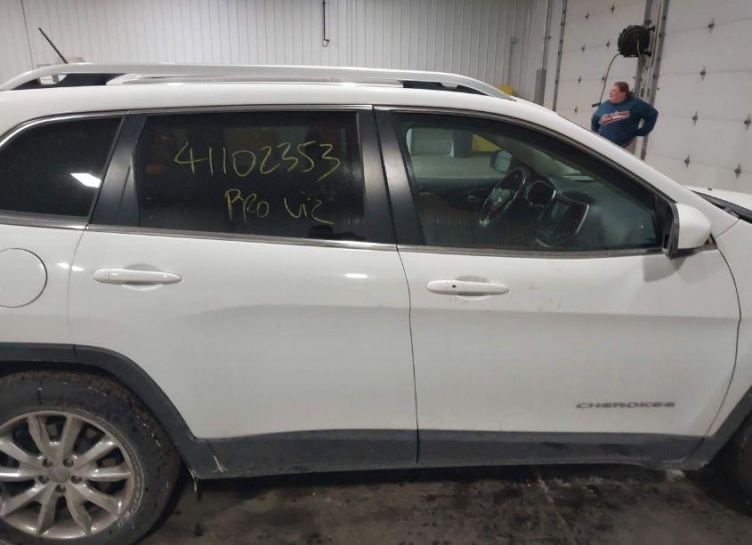 Photo 13 of 2015 Jeep Cherokee LIMITED (VIN 1C4PJMDS7FW687952)