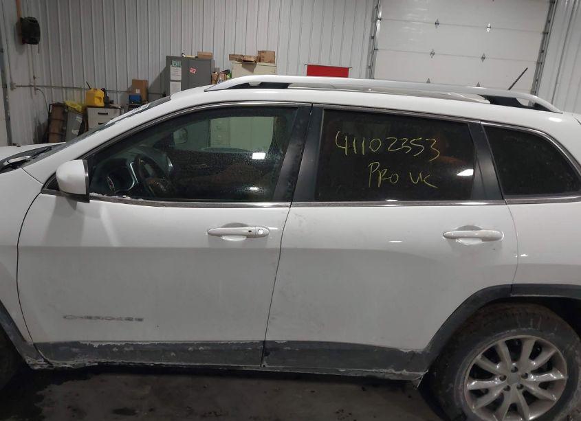 Photo 14 of 2015 Jeep Cherokee LIMITED (VIN 1C4PJMDS7FW687952)