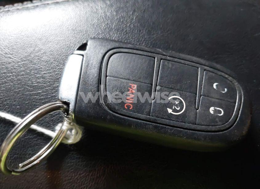 Photo 11 of 2015 Jeep Cherokee LIMITED (VIN 1C4PJMDS7FW698420)