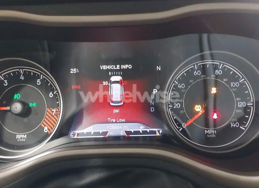 Photo 7 of 2015 Jeep Cherokee LIMITED (VIN 1C4PJMDS7FW698420)