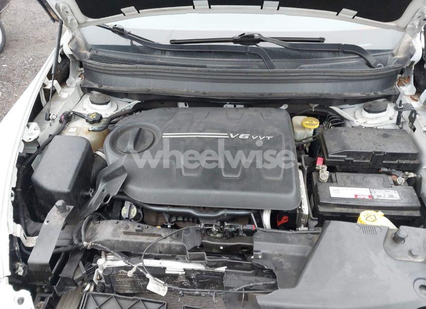 Photo 10 of 2016 Jeep Cherokee LIMITED (VIN 1C4PJMDS7GW203778)