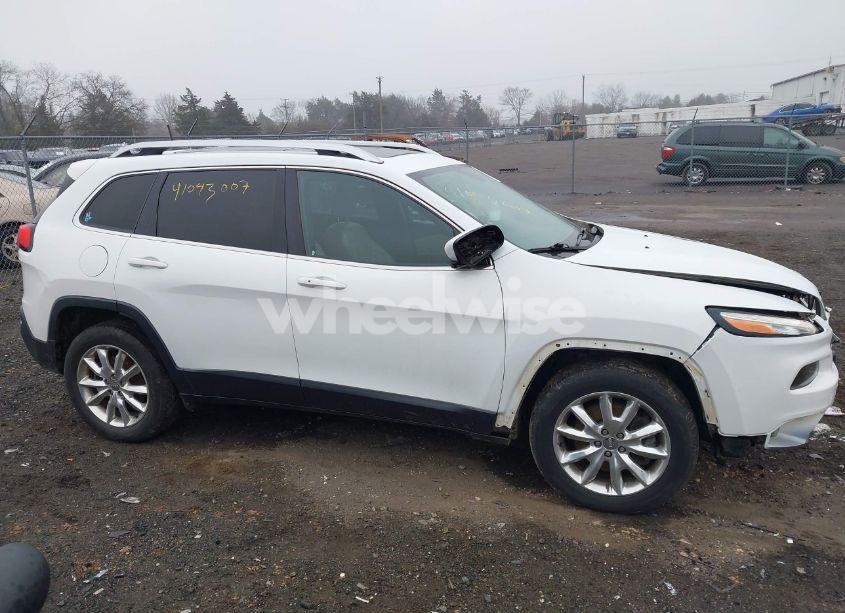 Photo 13 of 2016 Jeep Cherokee LIMITED (VIN 1C4PJMDS7GW203778)