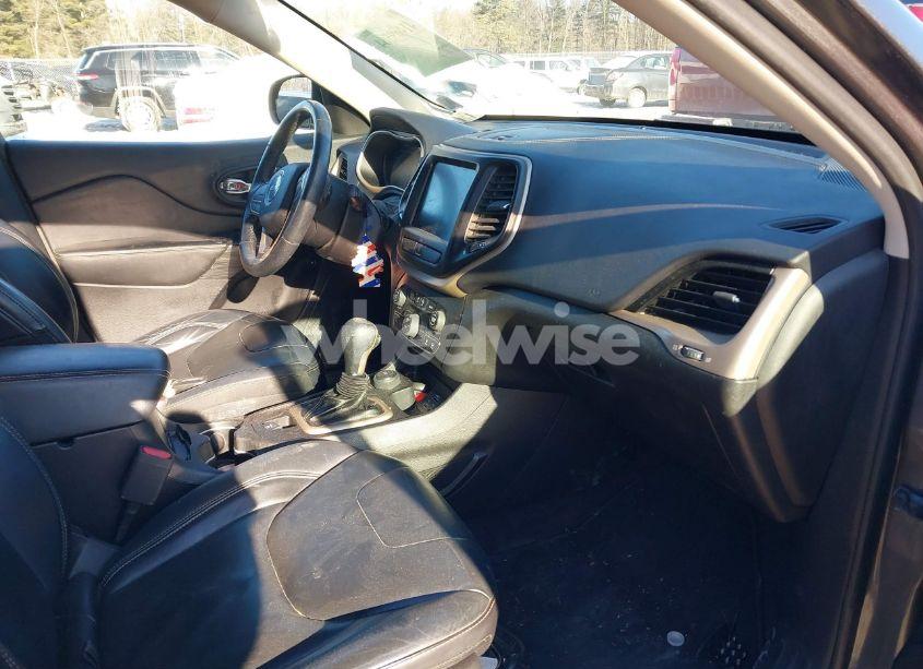 Photo 5 of 2017 Jeep Cherokee HIGH ALTITUDE 4X4 (VIN 1C4PJMDS7HW557169)