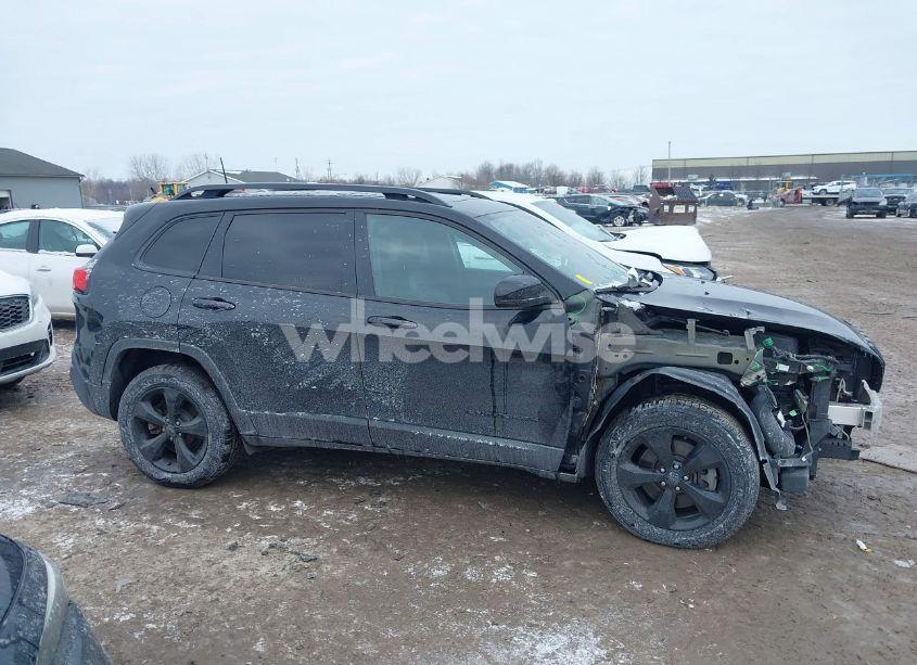 Photo 14 of 2017 Jeep Cherokee HIGH ALTITUDE 4X4 (VIN 1C4PJMDS7HW569502)