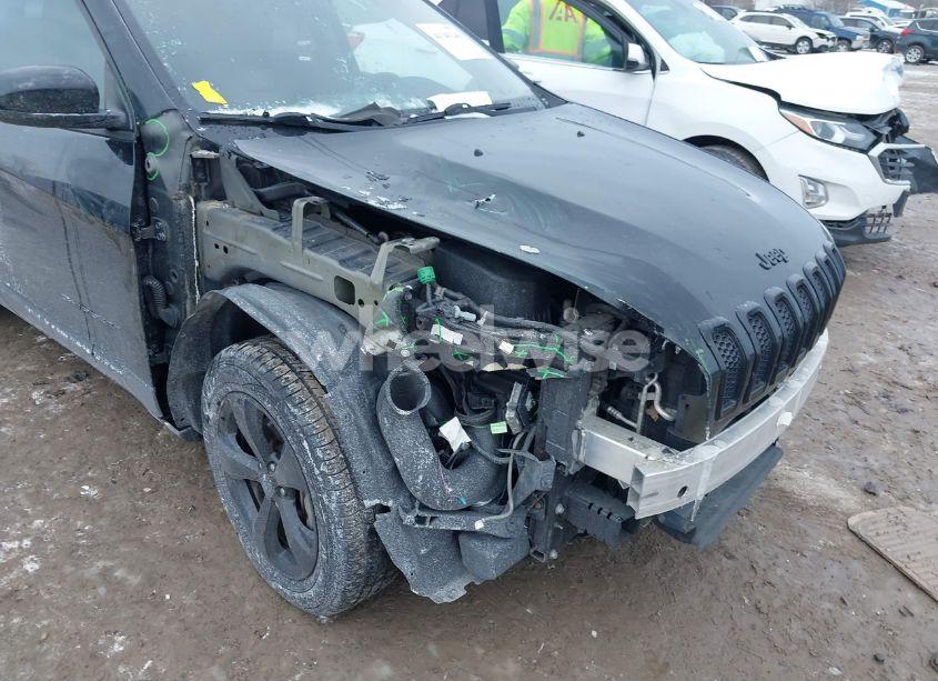 Photo 6 of 2017 Jeep Cherokee HIGH ALTITUDE 4X4 (VIN 1C4PJMDS7HW569502)