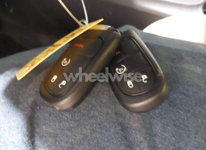 Photo 11 of 2017 Jeep Cherokee LIMITED 4X4 (VIN 1C4PJMDS7HW660446)