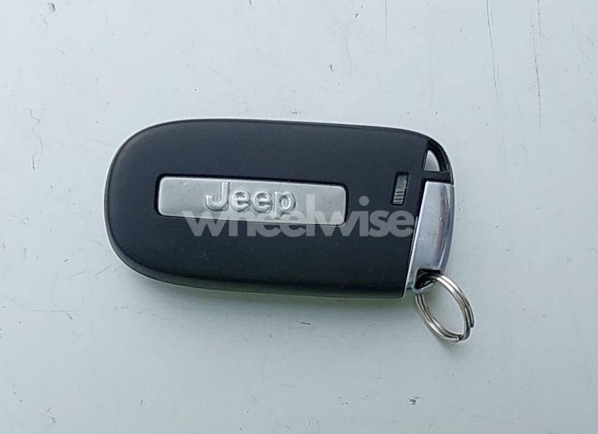 Photo 11 of 2017 Jeep Cherokee LIMITED 4X4 (VIN 1C4PJMDS7HW665517)