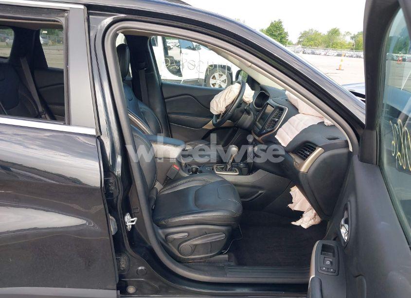 Photo 5 of 2017 Jeep Cherokee LIMITED 4X4 (VIN 1C4PJMDS7HW665517)