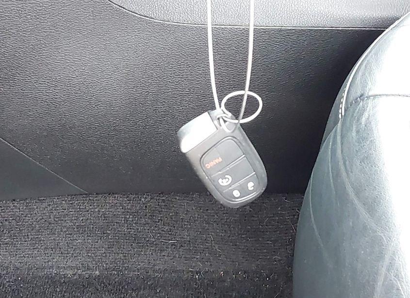 Photo 11 of 2015 Jeep Cherokee LIMITED (VIN 1C4PJMDS8FW523321)