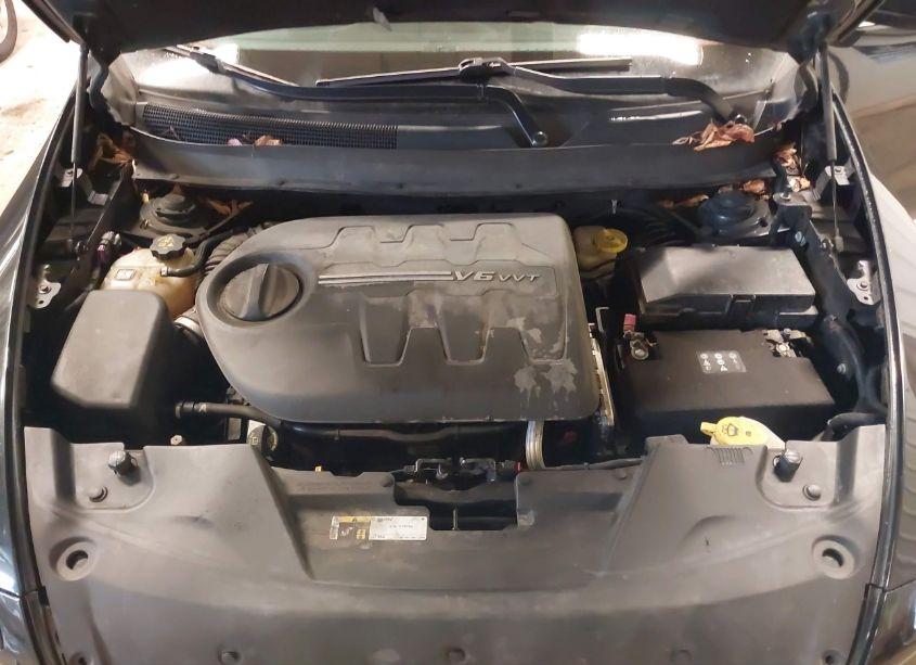 Photo 10 of 2015 Jeep Cherokee LIMITED (VIN 1C4PJMDS8FW634063)