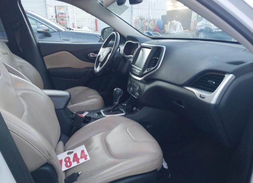 Photo 5 of 2016 Jeep Cherokee LIMITED (VIN 1C4PJMDS8GW131621)