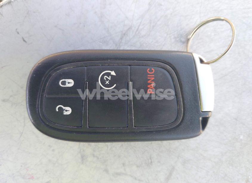 Photo 11 of 2016 Jeep Cherokee LIMITED (VIN 1C4PJMDS8GW155126)