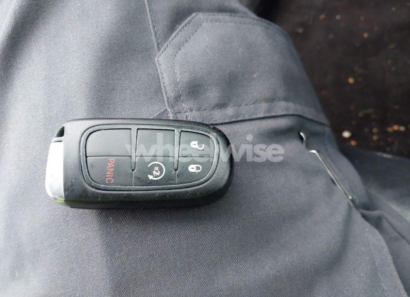 Photo 11 of 2016 Jeep Cherokee LIMITED (VIN 1C4PJMDS8GW277968)