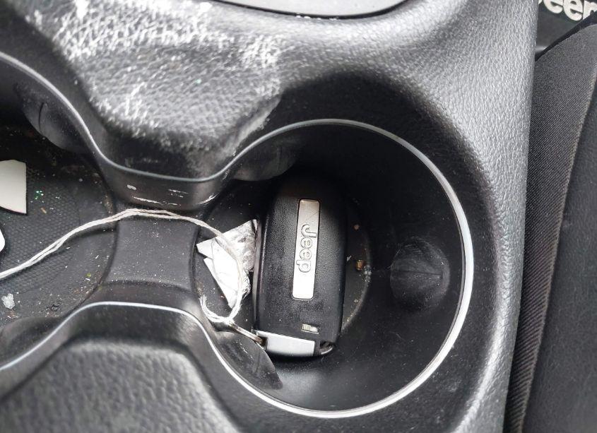 Photo 11 of 2014 Jeep Cherokee LIMITED (VIN 1C4PJMDS9EW239954)