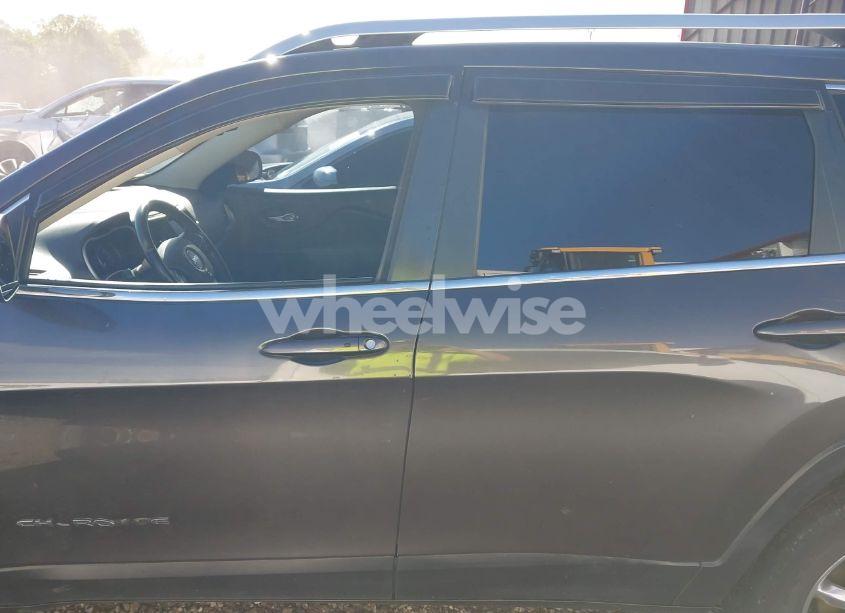 Photo 15 of 2014 Jeep Cherokee LIMITED (VIN 1C4PJMDS9EW290919)