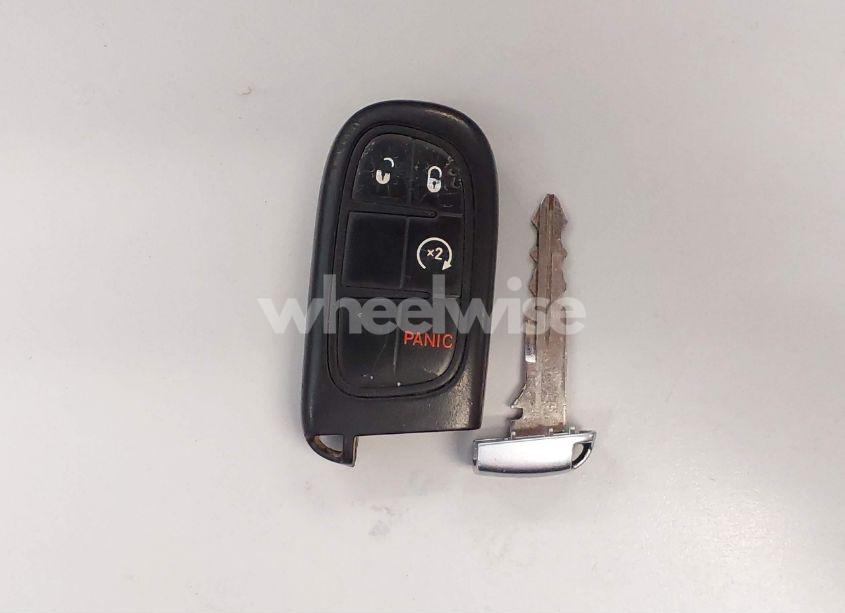 Photo 11 of 2014 Jeep Cherokee LIMITED (VIN 1C4PJMDS9EW317035)