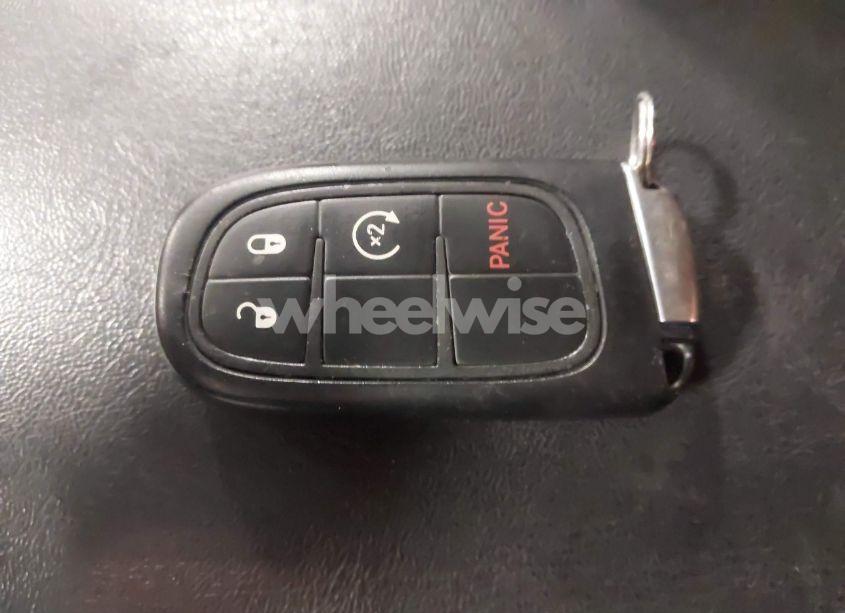 Photo 11 of 2015 Jeep Cherokee LIMITED (VIN 1C4PJMDS9FW564556)