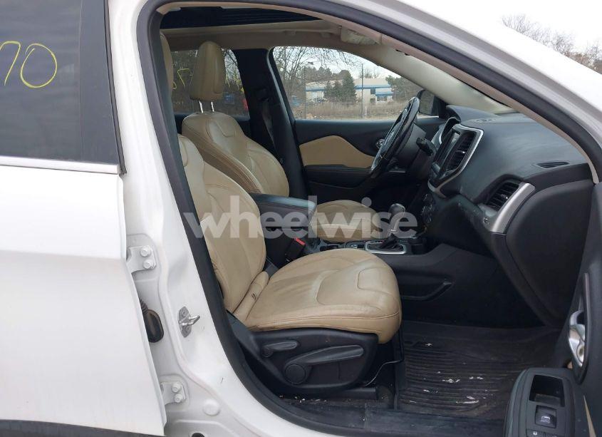 Photo 5 of 2016 Jeep Cherokee LIMITED (VIN 1C4PJMDS9GW121065)