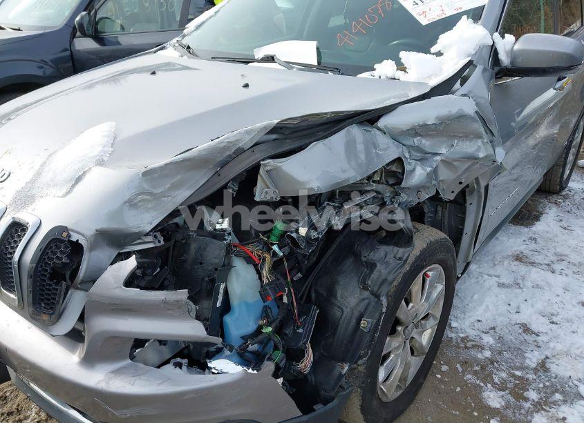 Photo 6 of 2016 Jeep Cherokee LIMITED (VIN 1C4PJMDS9GW191987)