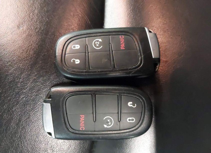 Photo 11 of 2016 Jeep Cherokee LIMITED (VIN 1C4PJMDS9GW280345)