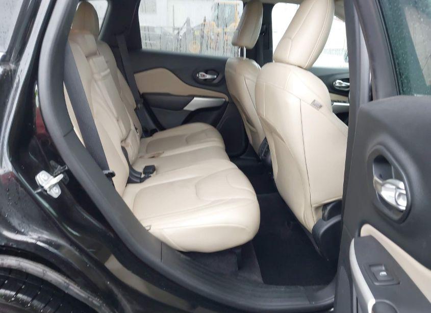 Photo 8 of 2017 Jeep Cherokee LIMITED 4X4 (VIN 1C4PJMDS9HW580372)