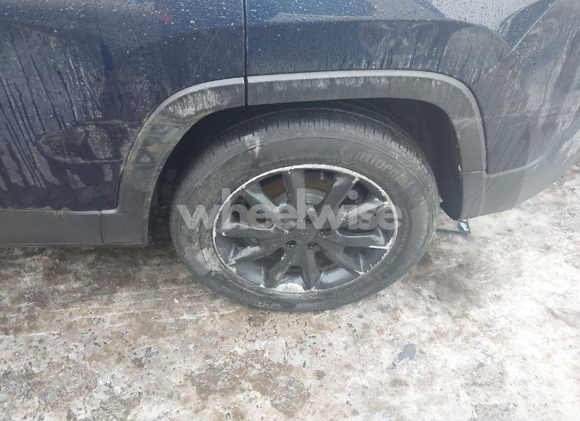 Photo 18 of 2015 Jeep Cherokee LIMITED (VIN 1C4PJMDSXFW567708)