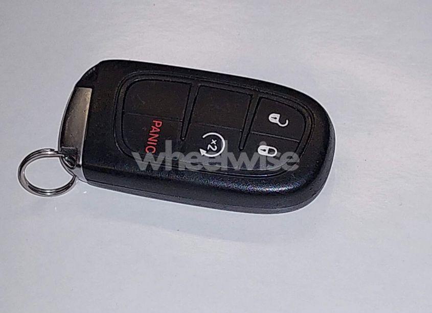 Photo 11 of 2015 Jeep Cherokee LIMITED (VIN 1C4PJMDSXFW758691)