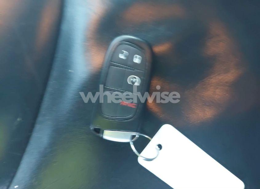 Photo 11 of 2016 Jeep Cherokee LIMITED (VIN 1C4PJMDSXGW169948)