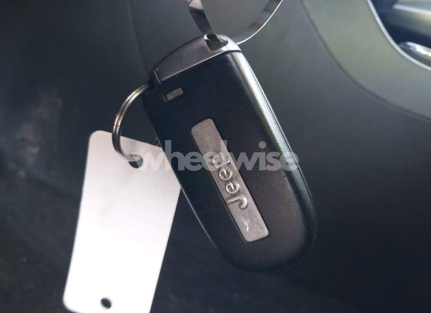 Photo 11 of 2016 Jeep Cherokee LIMITED (VIN 1C4PJMDSXGW203581)