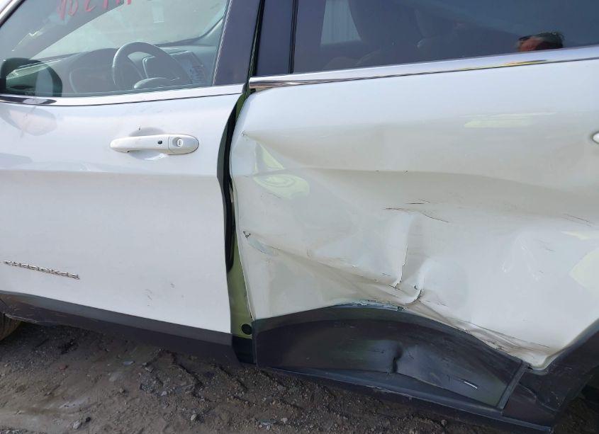 Photo 13 of 2016 Jeep Cherokee LIMITED (VIN 1C4PJMDSXGW286378)