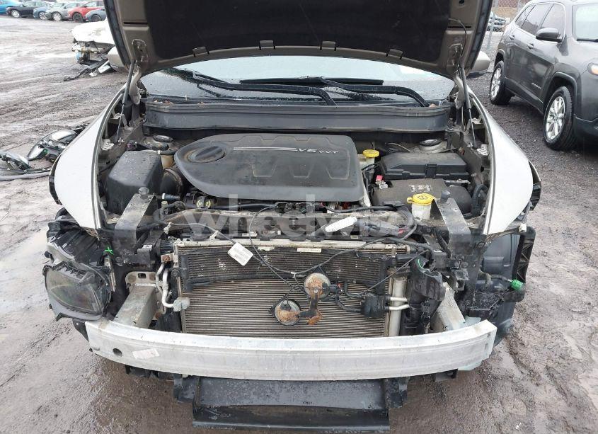 Photo 10 of 2017 Jeep Cherokee LIMITED 4X4 (VIN 1C4PJMDSXHW599013)