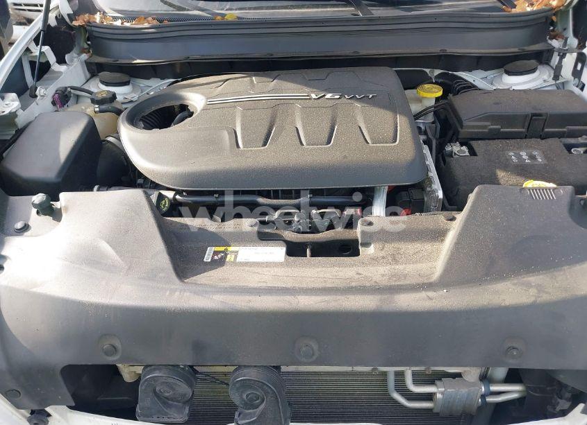 Photo 10 of 2018 Jeep Cherokee LIMITED 4X4 (VIN 1C4PJMDX0JD500941)