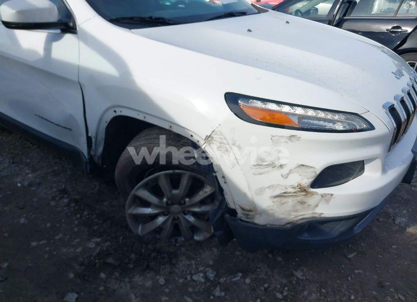 Photo 6 of 2018 Jeep Cherokee LIMITED 4X4 (VIN 1C4PJMDX0JD500941)