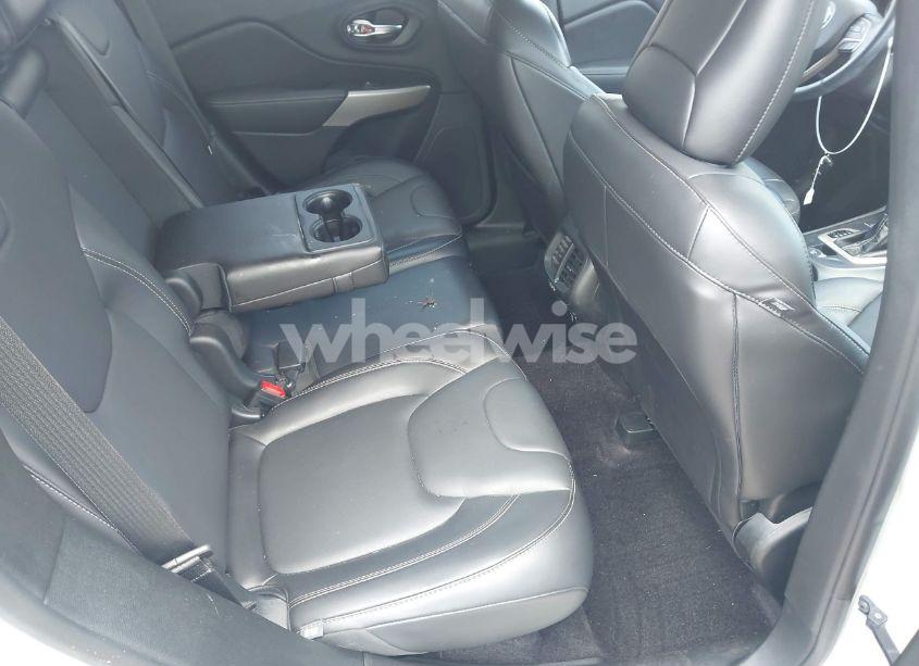 Photo 8 of 2018 Jeep Cherokee LIMITED 4X4 (VIN 1C4PJMDX0JD514581)