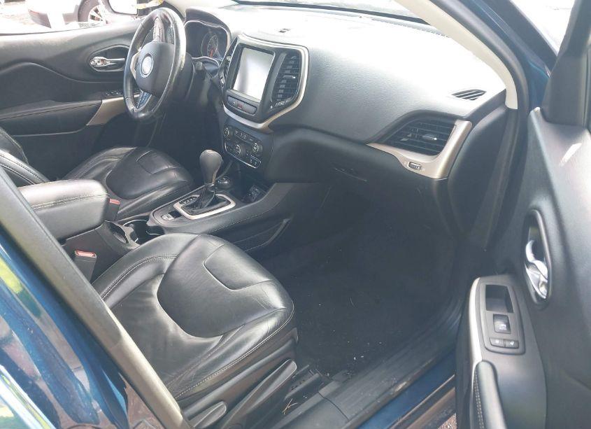 Photo 4 of 2018 Jeep Cherokee LIMITED 4X4 (VIN 1C4PJMDX0JD569421)